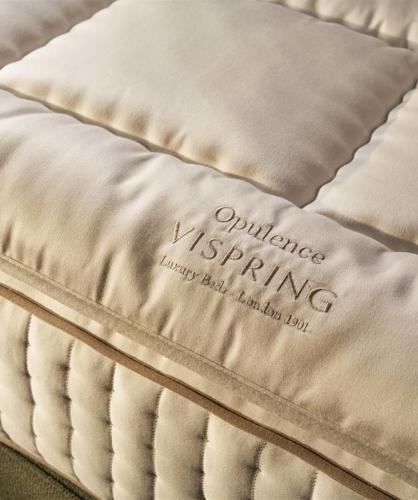 Bedtime - Vispring Topper Opulence